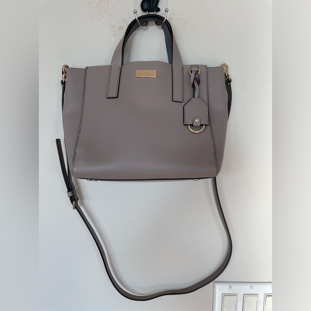 Kate Spade Women's 100%Cow Leather Shoulder Tote Handbag Gray perfect Condition